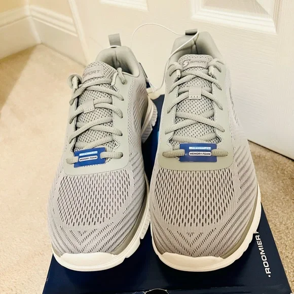 Skechers Men’s Grahm Sneakers in size 9 NWB - Picture 2 of 5